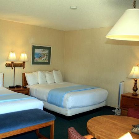 Cabrillo Inn At The Beach ซานตาบาร์บารา ภายนอก รูปภาพ