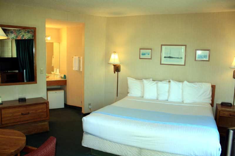Cabrillo Inn At The Beach ซานตาบาร์บารา ภายนอก รูปภาพ